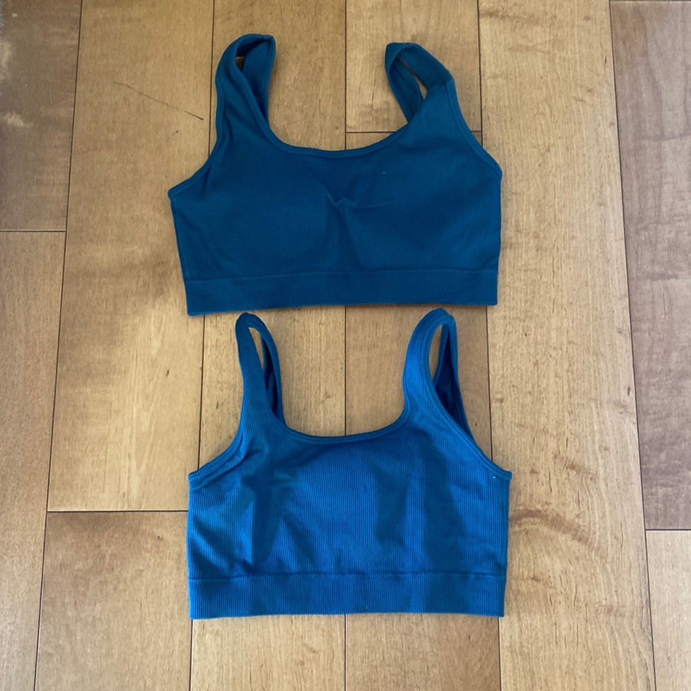 Fabletics. Sports bras. Size medium